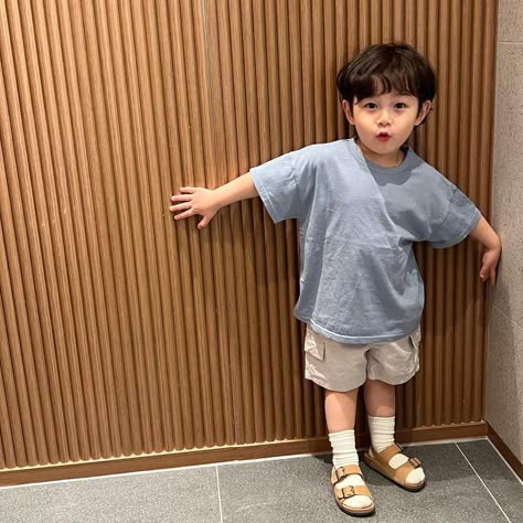 Toddler Ootd Boys, Toddler Boy Fashion Swag, Outfits Asian, Toddler Ootd, Baby Boy Outfits Swag, Baby Boy Dress, Jung So Min, Kids Ootd