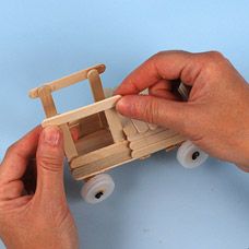 Popsicle Stick Crafts Train, Train Craft, Sticks Crafts, Train Crafts, Ice Cream Stick Craft, Craft Project Ideas, Train Projects, Diy Cream, Popsicle Crafts