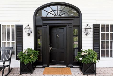 Five Front Doors We Love – Style My Home Garage Door Trim, Front Door Ideas, Black Front Door, Hgtv Designers, Arch Frame, Round Arch, Black Front Doors, Home Exterior Makeover, Exterior Front Doors