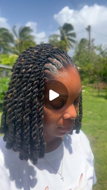 HairByRasBadDee ❤💚💛 on Instagram: "Invisible locs❤️💚💛 BOB’N" Invisible Locks Hairstyle, Invisible Locs Bob, Invisible Locs Hairstyle, Locs Bob, Loc Bob, Invisible Locs, Blonde Dreads, Birthday Style, Loc Hairstyles