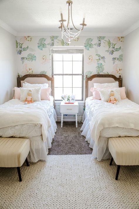 Twin Girl Bedrooms, Girls Room Makeover, Utah Lifestyle, Sister Bedroom, Shared Girls Room, Sister Room, Shared Girls Bedroom, Big Girl Bedrooms, Twin Beds