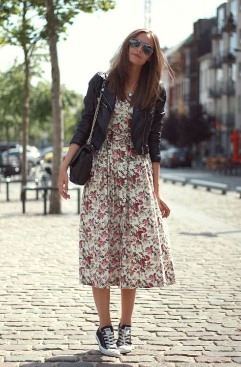 Curvy Petite Fashion, Spring Look, Outfits With Converse, Modest Clothing, Converse Sneakers, Inspired Outfits, Petite Fashion, Comfortable Dress, Tea Dress