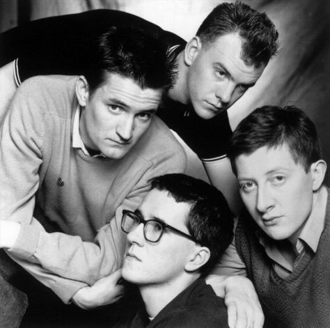 The Housemartins - I saw them in London so long ago— The Housemartins, Teenage Fanclub, Curiosity Killed The Cat, Alternative Music, Music Photo, Music History, Pop Rock, Teenage Years, Recording Artists