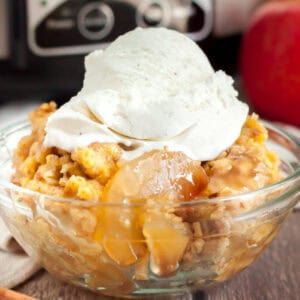 Crock pot Apple Dump Cake - Eating on a Dime Apple Pie Filling Dump Cake, Pie Filling Dump Cake, Dump Cake Crockpot, Crockpot Apple Dump Cake, Crockpot Dessert, Crockpot Cake, Apple Dump Cake Recipe, Apple Turnover, Crockpot Apple