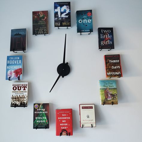 Book Shop Ideas, Library Room Ideas, Weird Decor, Red White Blue Decorations, Coffee House Design, Bookstore Design, Make A Clock, Blue Decorations, Book Clock