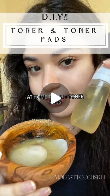 Modest Touch | Skin on Instagram: "🌿✨ Discover the magic of a DIY Ginger Toner 👇 Toner Pads for radiant, clear skin! ✨🌿

Unlock the secret to glowing, refreshed skin with this easy, all-natural skincare recipe. Ginger, a powerful antioxidant, combined with flaxseed gel and aloe vera, creates a toner that revitalizes, soothes, and rejuvenates your skin. Here’s how you can make it at home:

Ingredients:

Fresh ginger
Water
Flaxseed gel
Aloe vera gel
Cotton pads
Instructions:

Prepare the Ginger:

Cut fresh ginger into small pieces.
Boil the Ginger:

Add the ginger pieces to a pot with water.
Boil for 10 minutes.
Let it Sit:

Turn off the heat and let the mixture sit for 15 minutes to steep.
Strain and Store:

Strain the liquid into a clean container. This is your ginger toner.
Blend the R Glowing Skin Secrets, Toner Pads, Natural Skincare Recipes, Flaxseed Gel, Exfoliating Pads, Ginger Water, Acne Solutions, Sensitive Skin Care, Diy Skincare