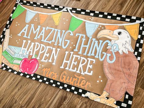 The cutest back to school banner! 🤩🩵🌟 Class Of 2023 Banner Ideas, Kraft Paper Banner, Teacher Banner, Parade Banner, Painted Banners, Painted Banner, Back To School Banner, School Banners, Classroom Banner