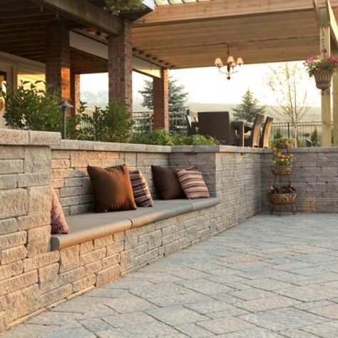 Pool Retaining Wall, Gazebo Diy, Backyard Bbq Pit, Backyard Retaining Walls, Fire Pit Lighting, Backyard Shade, Hot Tub Backyard, Landscaping Retaining Walls, Fire Pit Seating