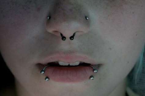 Spiderbite Piercings, Double Nostril, Snake Bite Piercing, Piercing Lip, Mouth Piercings, Double Nose Piercing, Eye Piercing, Lip Rings, Snakebites