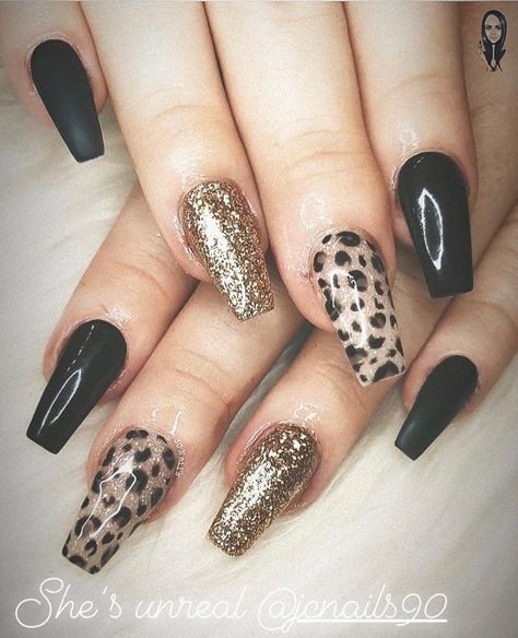 Black And Cheetah Nails, Lepord Print Nail Design, Cheetah Glitter Nails, Leopard Print Gel Nails, Leapord Print Nail Art, Leperd Nails, Dip Powder Nails Cheetah, Black Lepord Print Nails, Leopard Glitter Nails