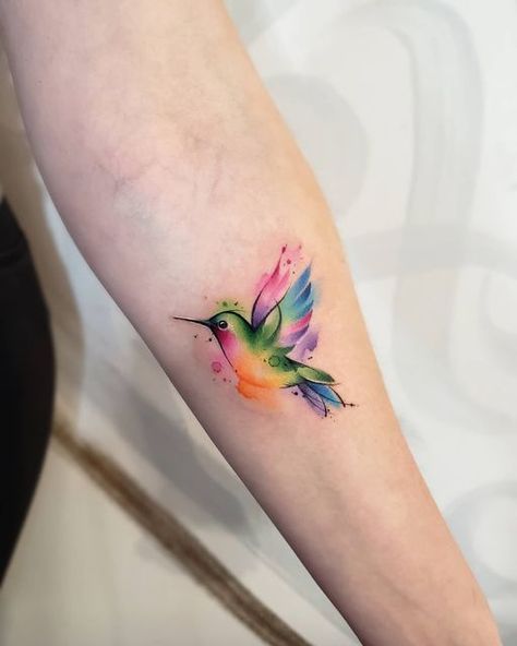 Tattoo Flamingo, Small Hummingbird Tattoo, Butterfly Tattoos Images, Colour Tattoo For Women, Tiny Wrist Tattoos, Rainbow Tattoos, Pieces Tattoo, Geniale Tattoos, Tatuaje A Color