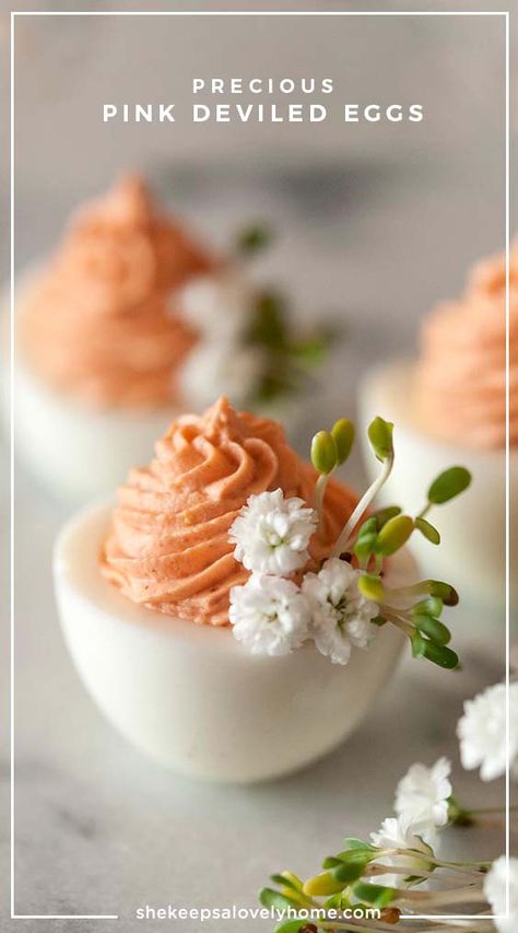 Colored Deviled Eggs, Thanksgiving Deviled Eggs, Easter Deviled Eggs, Devilled Eggs Recipe Best, Beautiful Recipes, Best Deviled Eggs, Easter Appetizers, Easter Menu, Plating Techniques