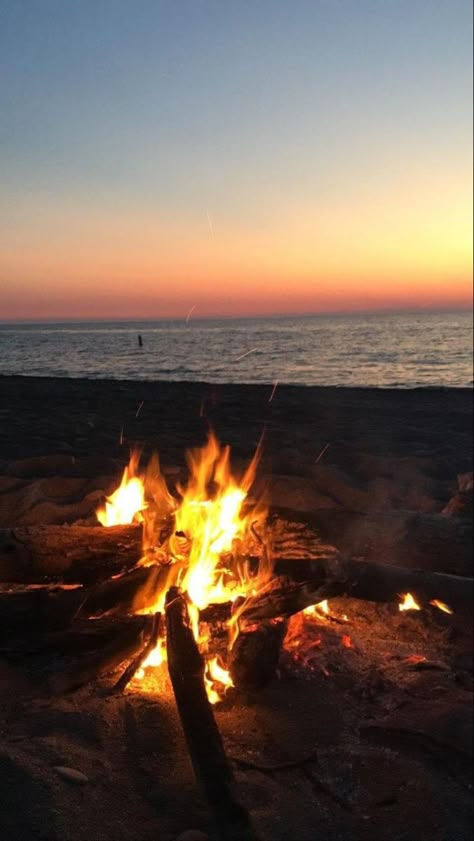 Campfire At The Beach, October At The Beach, Beach Fire Aesthetic, Beach Camping Aesthetic, Beach Camping Photography, Fire On The Beach, Camping At Night, Beach Campfire, Camping Sunset