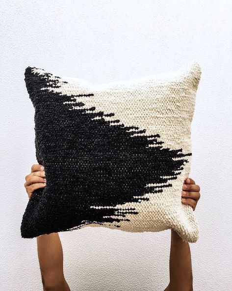 Black And Cream Bedroom, Cream Bedroom Ideas, Cream Bedrooms, The Fade, Handwoven Throw, Fade Designs, Black Weave, White Throw Pillows, Modern Crafts