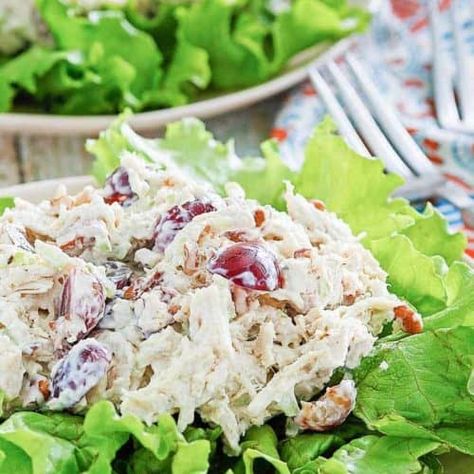 Original Chicken Salad Recipe, Chicken Salad Chick Recipe Copycat, Chicken Salad Chick Recipe, Chicken Salad Chick, Grain Bowl Recipe, Grape Salad Recipe, Homemade Chicken Salads, Salad With Grapes, Chicken Salad With Grapes