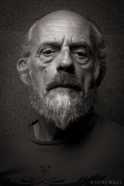 Interesting Faces Black And White, Old Man Portrait Black And White, Unquie Faces, Portrait Reference Photos For Artists, Man Portrait Photography, Black And White Portrait Photography, Christopher Lloyd, Old Man Face, Old Man Portrait