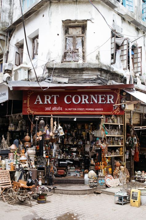 The Art Corner at the Chor Bazaar in Mumbai, India. Today the market is filled with antiques, vintage lamps and instruments, old fashioned devices and rusty belonging all add to the beauty of Chor Bazaar. Chor Bazaar Mumbai, Chor Bazar Mumbai, Old Bombay Aesthetic, Vintage India Aesthetic, Mumbai Market, Mumbai India Travel, Chor Bazaar, Old Mumbai, Mumbai Aesthetic