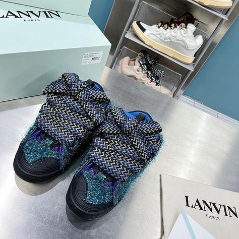 Worldwide shipping🌎 Whatsapp/IMess:+84812895447❤️ https://linktr.ee/tipify.ru ⬅️⬅️ Top Luxury Cars, Hermes Birkin 30, Sneakers Blue, Chic Me, Bags Designer Fashion, Exclusive Bag, Leather Mini, Lanvin, Exclusive Designs