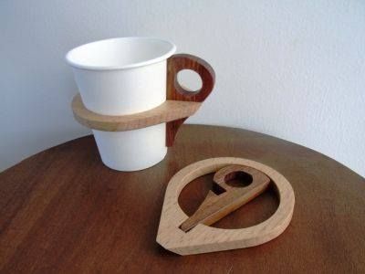 Coffee Cup, Holder, Don't burn Yourself, Add a Ring to hold cup. by PSomeone - Thingiverse Tre Kunst, Diy Holz, Wooden Projects, Teds Woodworking, Small Wood Projects, Diy Wood Projects, Diy Woodworking, Wood Shop, Wood Design