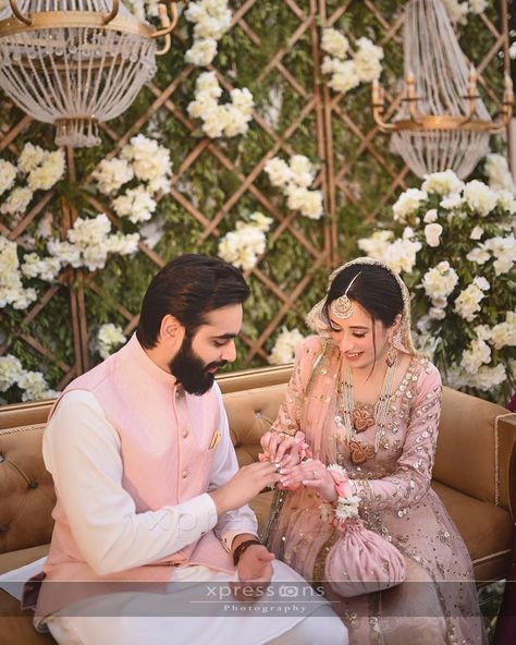 Nikah Couple Dress Pakistani, Engagement Couple Dress Pakistani, Engagement Pakistani, Pink Engagement Dress Pakistani, Desi Engagement Outfit, Nikkah Couple Outfit, Pakistani Engagement Look, Muslim Engagement Look, Nikah Ideas