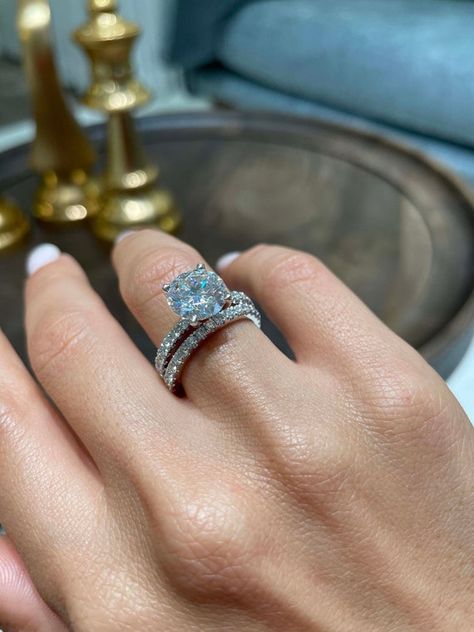 Bridal Ring Set Modern 4 Carat Moissanite Engagement Wedding | Etsy Round Moissanite Engagement Ring, Marquise Diamond Engagement Ring, Moissanite Ring Set, Real Diamond Rings, Cute Engagement Rings, Wedding Rings Round, Round Engagement Rings, Dream Engagement Rings, Diamond Ring Settings