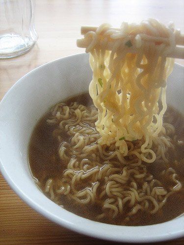 Good Question: How Can I Make Healthier Instant Ramen? Healthy Ramen Noodle Recipe! Diy Beef Ramen Seasoning, Homemade Beef Ramen Seasoning, Gf Noodles, Poor People Food, Diy Ramen, Making Ramen, Healthy Ramen Noodles, Ramen Seasoning, Healthy Ramen