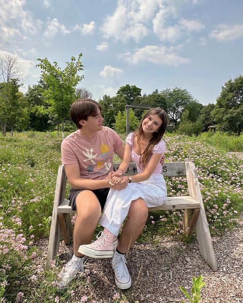 Bench photo, outdoors photos, pink converse, couple aesthetic, photo ideas, sitting photo ideas Bench Couple Pictures, Bench Couple Poses, Couple Sitting Together, Couple Sitting, Couple Bench Sitting Aesthetic, Couple Sitting On Bench Pose, Two People Sitting On A Bench, Couple Poses Sitting, Sitting Couple Poses