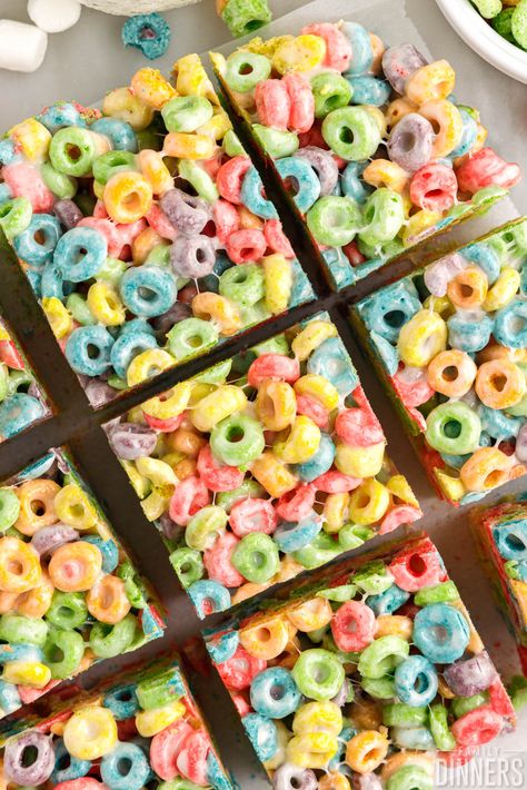 Fruit Loop Treats, Fruity Pebble Bars, School Party Snacks, Cereal Treat Bars, Cereal Bars Recipes, School Birthday Treats, Fruit Loops Cereal, Blackberry Dessert, Spring Snacks