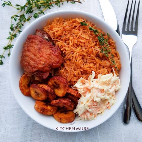 Jollof Rice, Turkey, Coleslaw & Dodo Nigeria's Happy Meal 😋😁 Who's in the mood for Jollof Rice & Turkey? Show yourselves 😁👇 #jollofrice… Jollof Rice And Turkey, Fried Turkey Recipes, Nigeria Food, Ghanaian Food, Healthy Sandwich, African Dishes, Healthy Sandwich Recipes, African Cooking, Fried Turkey