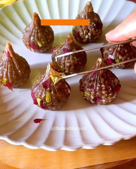 Ritu Khemka on Instagram: "4 Easy, No Cook Modak Recipes 

Ganpati Bappa Morya 🙏 Make Bappa’s Birthday Special with these easy, no cook, fuss free & delicious modak recipes with only few ingredients 🤩

Dates and apricots modak are absolutely healthy and sugar-free😍

You must try these recipes, and let me know which one is your Bappa’s favorite ❤️🙏

📌 Save & Share the recipe!
Follow @thehealthyrasoi for more

Kaju katli modak:-
1 cup cashews 
1/2 cup powdered sugar 
1/2 tsp cardamom powder 
Pinch of saffron strands soaked in 2 tbsp warm milk

Dates & dry fruits:-
1 cup soft, deseeded and chopped dates
1/2 cup chopped nuts of your choice (I am using cashews, almonds, pista and walnuts)
1 tbsp desiccated coconut 
1/2 tsp cardamom powder 

Coconut laddo modak:-
1 cup desiccated coconut 
1 Modak Recipe, Chopped Dates, Ganpati Bappa Morya, Desiccated Coconut, Diwali Sweets, No Cook, Almond Powder, Bappa Morya, Birthday Special