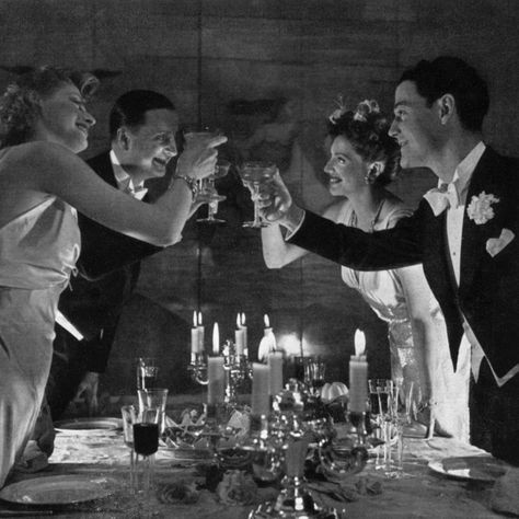 entertaining more than 50 years ago - toasts 1930s Dinner Party, Bompas And Parr, Dinner Party Dress, White Wine Glasses, Slim Aarons, Twist And Shout, Black Jeans Outfit, Discover Music, Hosting Guests