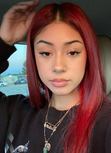 Red Hair Baddie, Dark Red Hair Dye, Latina Baddie, Pink Hair Dye, Wine Hair, Red Hair Inspo, Dyed Red Hair, Dark Red Hair, Hair Streaks