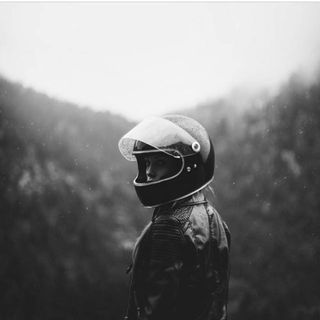 Photo Biker Photography, Biker Photoshoot, Motorcycle Aesthetic, Motorcycle Photography, Bike Photoshoot, Bike Photography, Photography Tools, Shooting Photo, Motorcycle Women