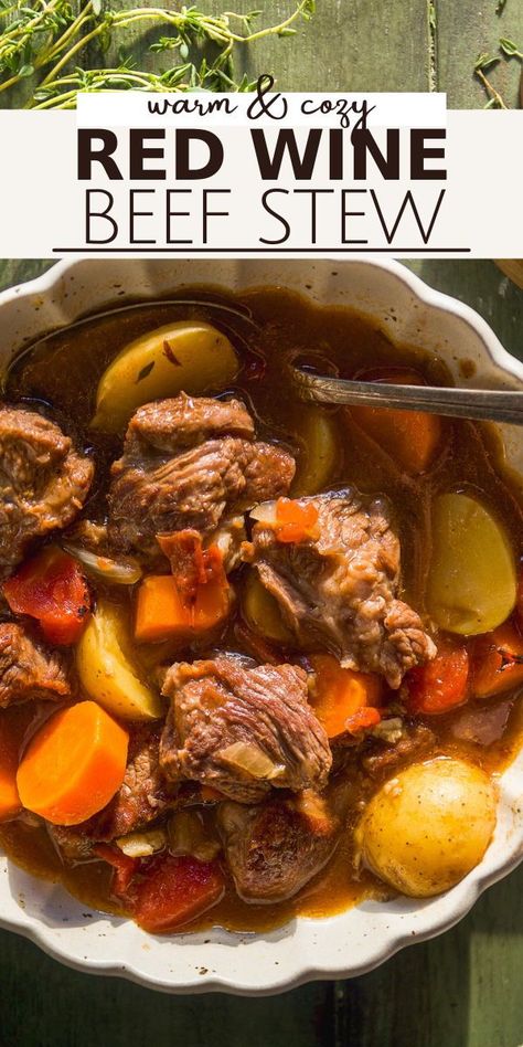 This beef stew is prepared with a delicious red wine broth that isn't too thick for a lightened up take on the classic comfort dish. Loaded with fresh vegetables and tender beef, it’s an easy meal in a bowl that will fill you up and keep you warm. Store a batch in the freezer and warm it back up when you need a cozy dinner ASAP. Roast Tomato Soup, Gluten Free Beef Stew, Red Wine Beef Stew, Beef Stew Healthy, Easy Beef Stew Recipe, Meal In A Bowl, Cookies Cinnamon, Easy Beef Stew, Healthy Beef