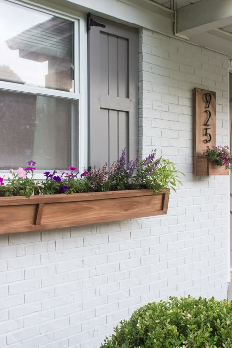 Planters For Shade, Cedar Window Boxes, Wooden Flower Boxes, Fall Window Boxes, Window Boxes Diy, Diy Curb Appeal, Window Box Flowers, Window Planters, Window Planter Boxes