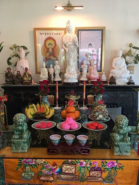 Buddha Pooja Decoration, Buddhist Offerings, Buddha Altar, Altar Inspiration, Buddha Home Decor, Saraswati Devi, Buddhist Shrine, Buddhist Altar, Meditation Rooms