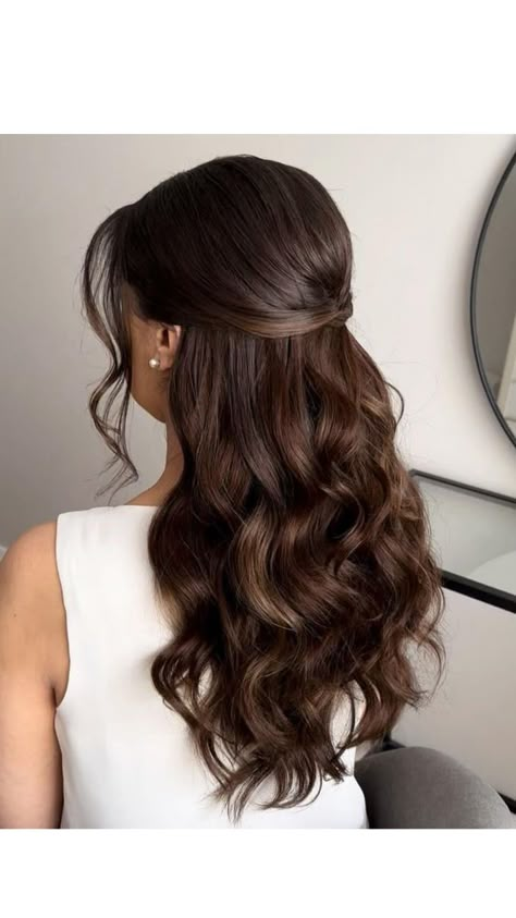 Brunette Hairstyles For Wedding, Elegant Hair Half Up Half Down, Brunette Styled Hair, Classic Formal Hairstyles, Formal Hair Down Styles, Brunette Hair Wedding Styles, Half Up Half Down Hair Brown, Braids With Open Hair, Wedding Hair Brown Long