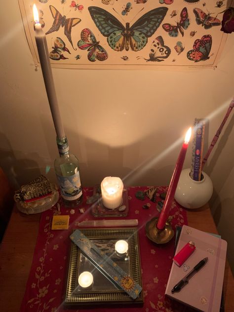 Desk Altar, Spiritual Alter, Spiritual Aesthetic, Spiritual Altar, Prayer Corner, Reading Table, Witch Spirituality, Blessed Be, Work Room