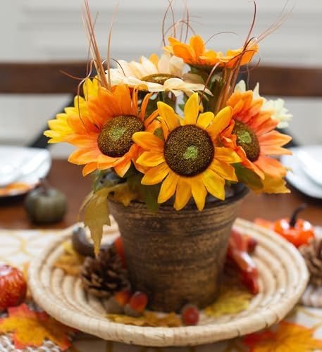 Sunflower Floral Arrangements, Diy Wedding Bouquets, Sunflower Arrangements, Bathroom Decorations, Fall Table Centerpieces, Potted Flowers, Decorations Table, Diy Wedding Bouquet, Pillows Flowers