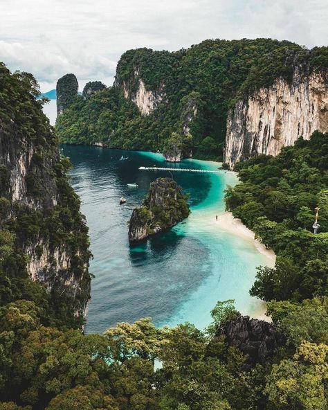 Phuket Thailand Beach, Waterfall Landscaping, Green Resort, Nature Photography Quotes, Thailand Vacation, Phuket Hotels, Thailand Beaches, Thailand Hotel, Travel Thailand