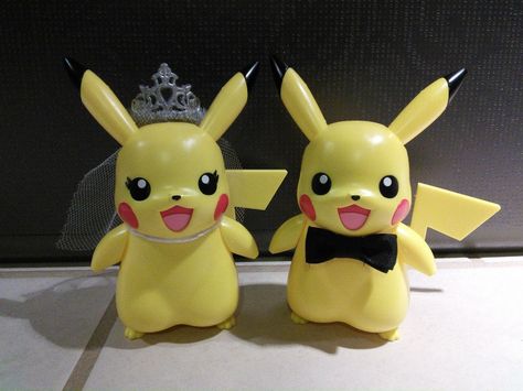 ... I found what I am using on my wedding day. Pikachu Wedding, Pokemon Wedding Cake, Pikachu Cake Topper, Minecraft Wedding, Wedding Cake Diy Decorating, Pokemon Wedding, Duck Wedding, Pikachu Party, Bridal Cake Topper