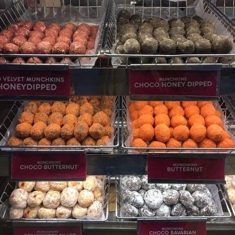 Choco Butternut, Dunkin Donut, Filipino Snacks, Food Date, German Foods, Korean Snacks, Food Trip, Dream Food, Food Fantasy