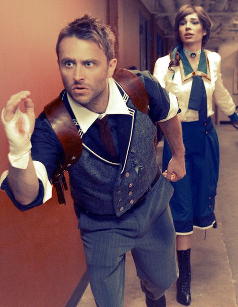 Chris Hardwick as Booker and Elizabeth (Bioshock Infinite) cosplay. Booker And Elizabeth, Elizabeth Bioshock Infinite, Chloe Dykstra, Elizabeth Bioshock, Elizabeth Cosplay, Funny Lady, Bioshock Series, Bioshock Infinite, Video Game Cosplay