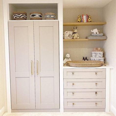 Baby Room Closet, Ryan Thomas, Bedroom Built In Wardrobe, Built In Dresser, Baby Nursery Inspiration, Balkon Design, Nursery Room Inspiration, Bedroom Closet Design, Fitted Wardrobes