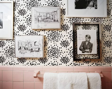 Retro Bathroom Ideas, Pink Tile Bathroom, Pink Bathroom Tiles, Retro Pink Bathroom, Vintage Pink Bathroom, Fireworks Wallpaper, Pink Tile, Bold Tile, Albert Hadley