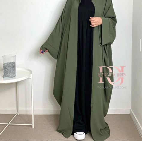 Modest Outfits Muslim, Abaya Designs Latest, Abaya Outfit, Modest Summer Fashion, Abaya Kimono, Simple Kurta Designs, Mode Abaya, Modesty Fashion, Abaya Designs