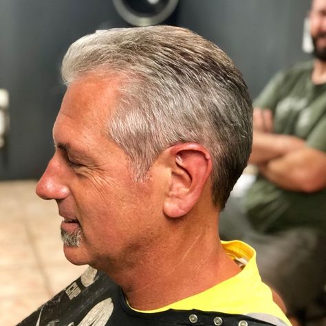 17 Best Men's Hairstyles for Gray/Silver Hair in 2020 - Next Luxury Older Mens Haircut Long On Top, Mens Hairstyles Grey Hair, Men Over 60 Hairstyles, Older Mens Haircut, Old Man Hairstyles, Grey Hair Men Over 50, Mens Grey Hairstyles, Cos Style, Short Grey Haircuts