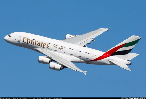 Emirates Plane, Dubai Airlines, A380 Emirates, Flight Photos, Emirates Airbus, Emirates A380, Emirates Flights, Plane Photos, First Class Flights