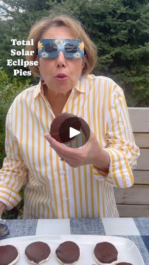 Solar Eclipse Food, Send To A Friend, Teachable Moments, Marshmallow Fluff, Total Solar Eclipse, The Eclipse, Lemon Cookies, Drink Ideas, Teach Kids