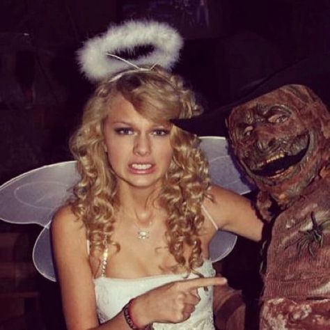 Whatsapp Web, Taylor Swift, Swift, A Woman, Computer, Halloween, White